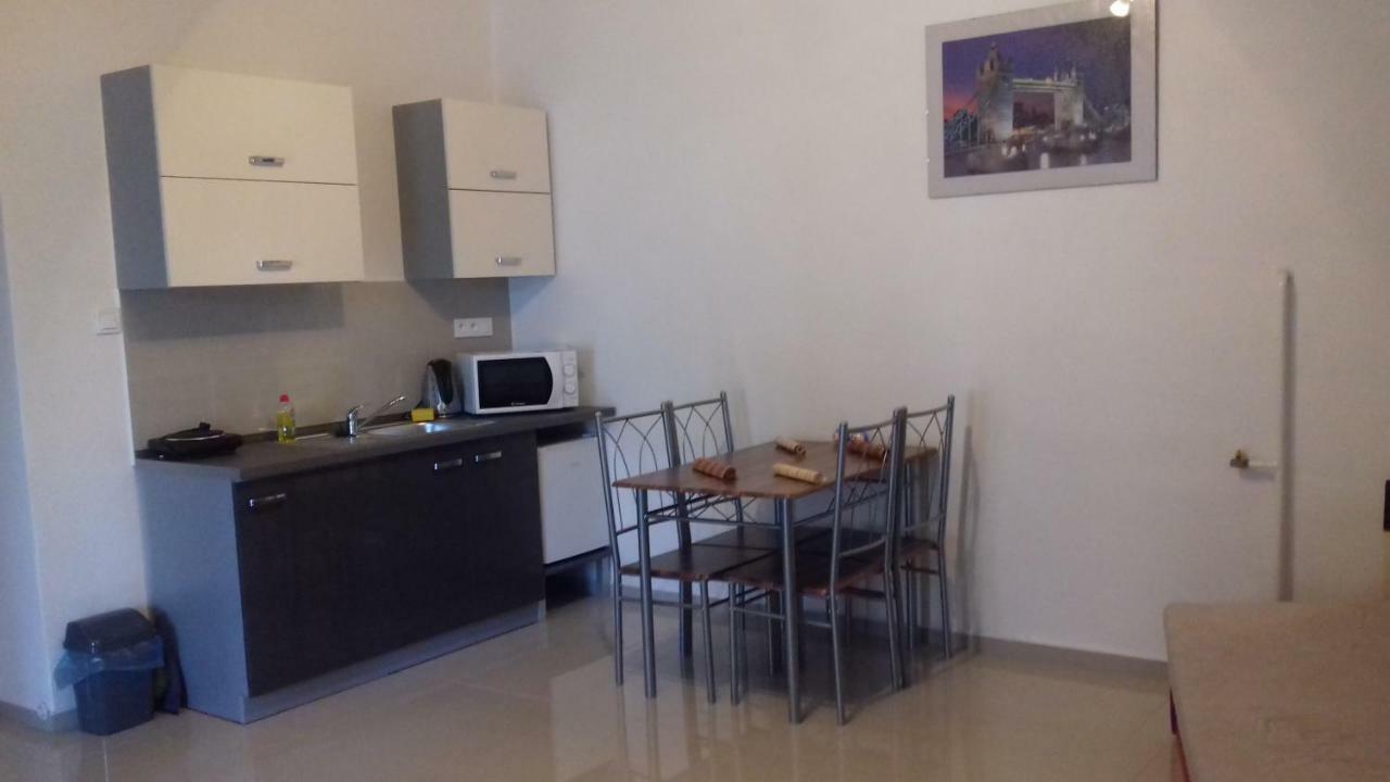 Apartman Silver Zadiel ภายนอก รูปภาพ