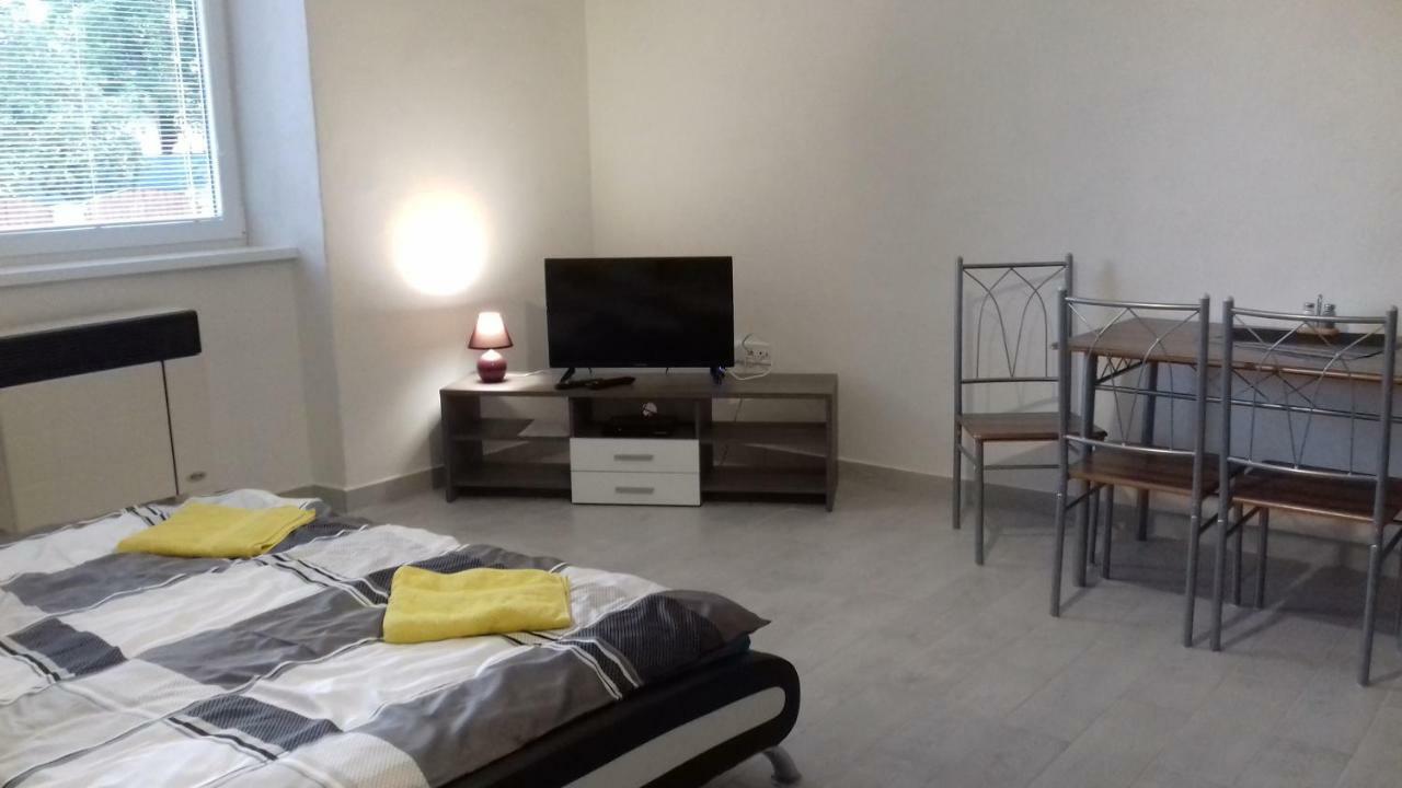 Apartman Silver Zadiel ภายนอก รูปภาพ